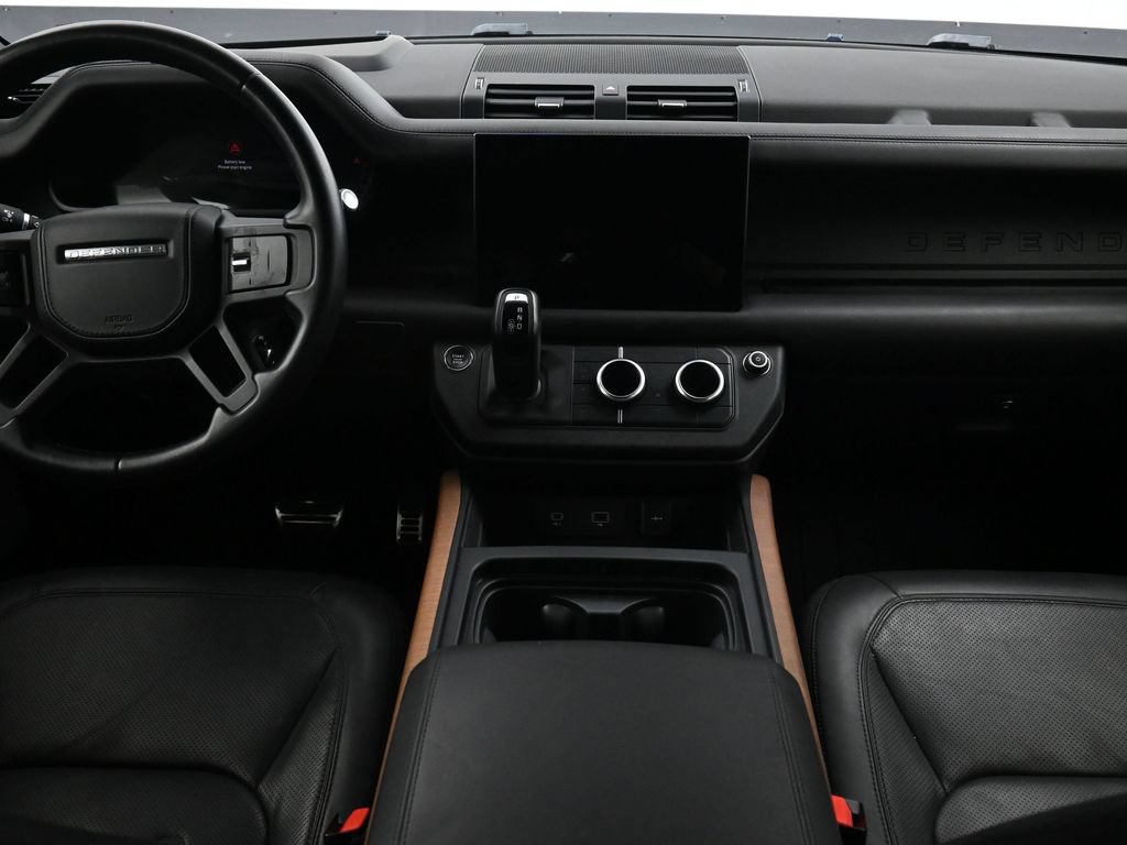 Used 2023 Land Rover Defender 130 X AWD/4WD image 4