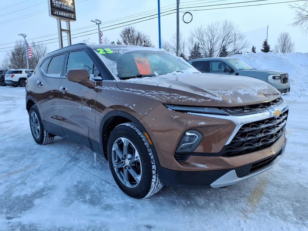 Certified 2023 Chevrolet Blazer LT w/ Convenience Package image 3