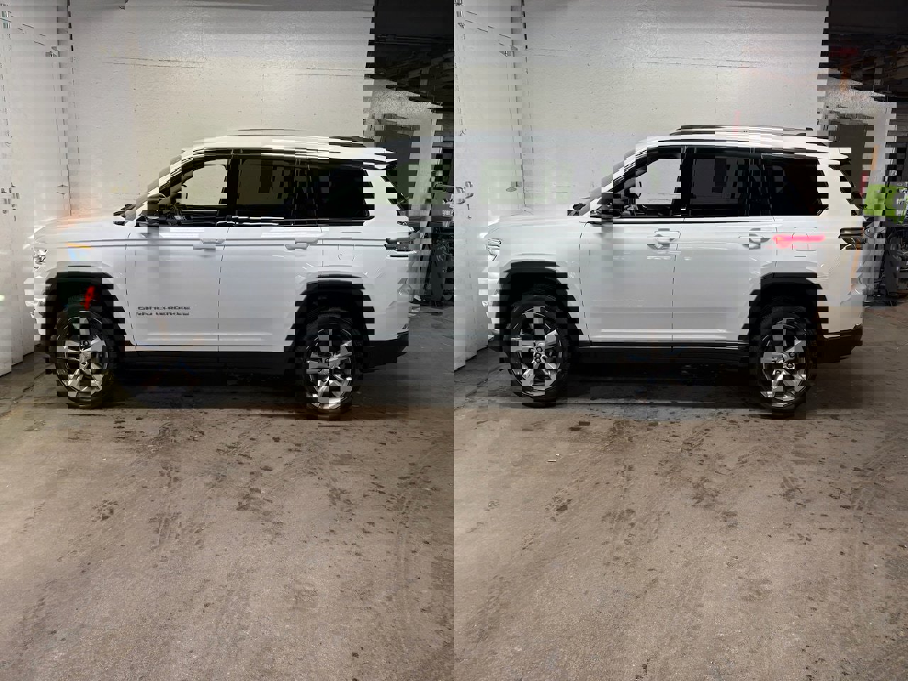 Used 2022 Jeep Grand Cherokee L Limited image 6