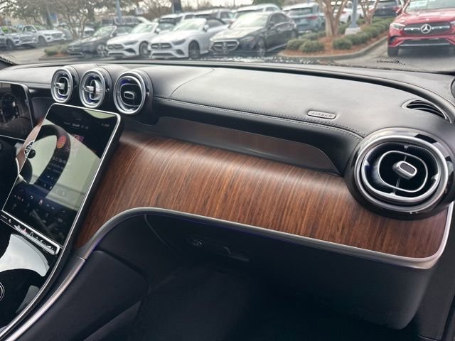 Certified 2025 Mercedes-Benz GLC 300 4MATIC image 33