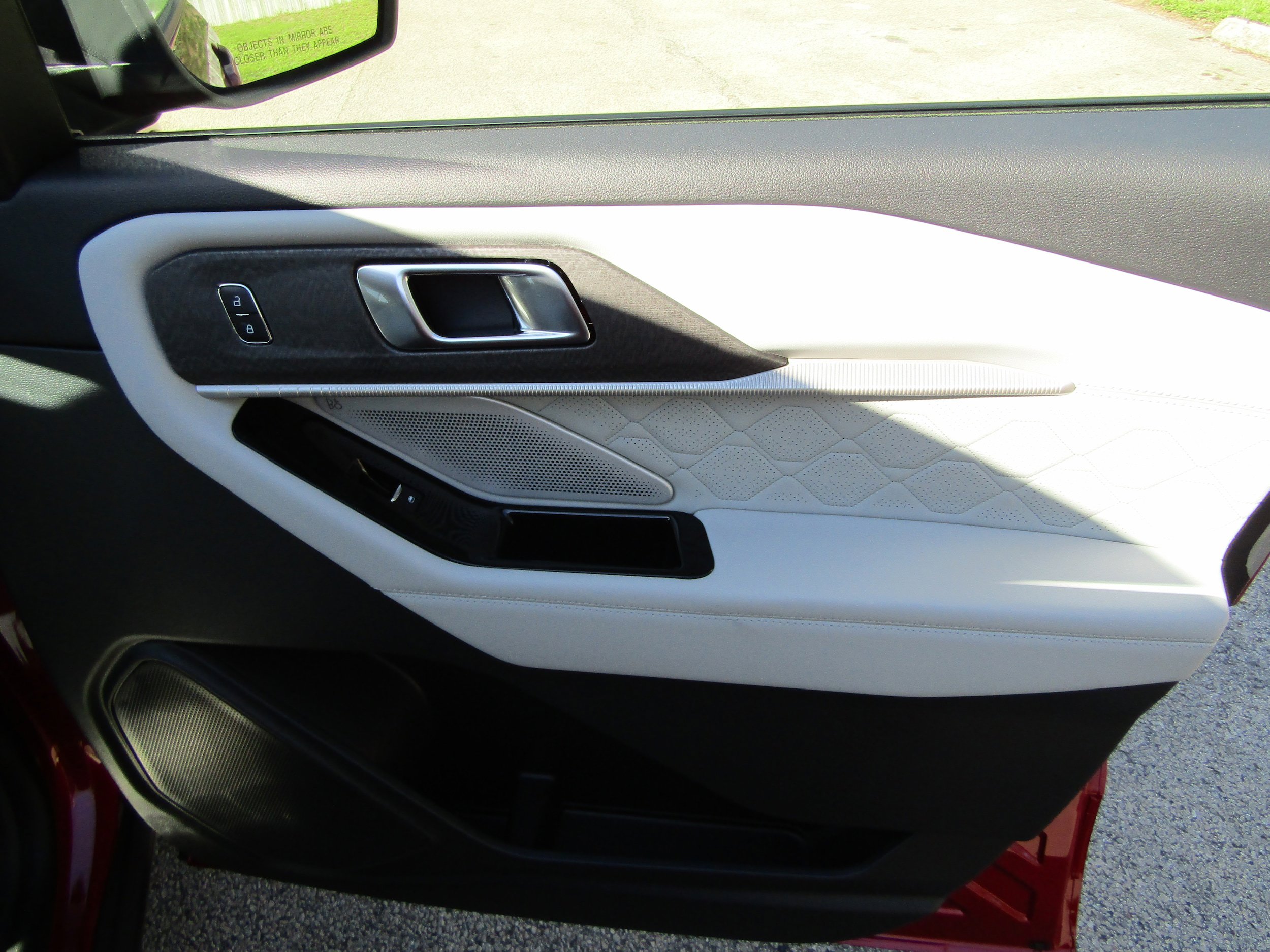 New 2026 Ford Explorer Platinum image 18