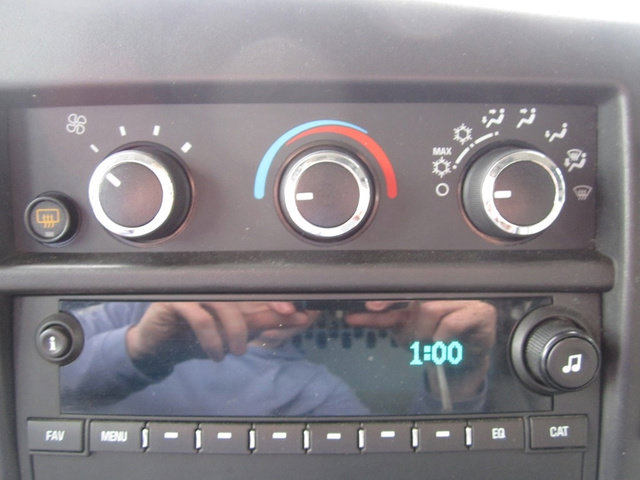 Used 2019 Chevrolet Express 3500 LT w/ LT Preferred Equipment Group RWD image 18