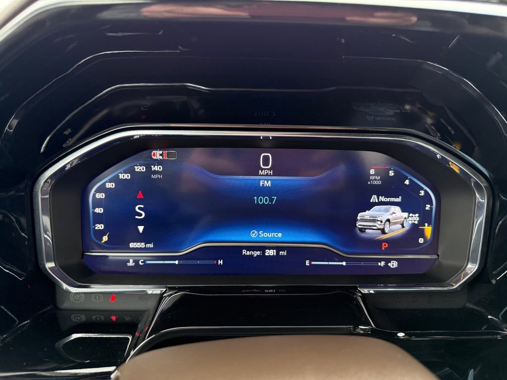 Used 2025 Chevrolet Silverado 1500 LT w/ Z71 Off-Road Package AWD/4WD image 29