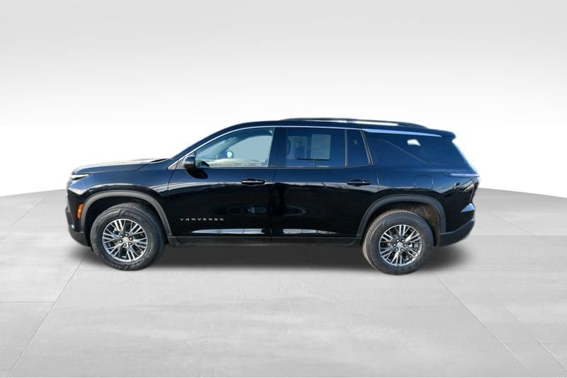 Used 2025 Chevrolet Traverse LT AWD/4WD image 4