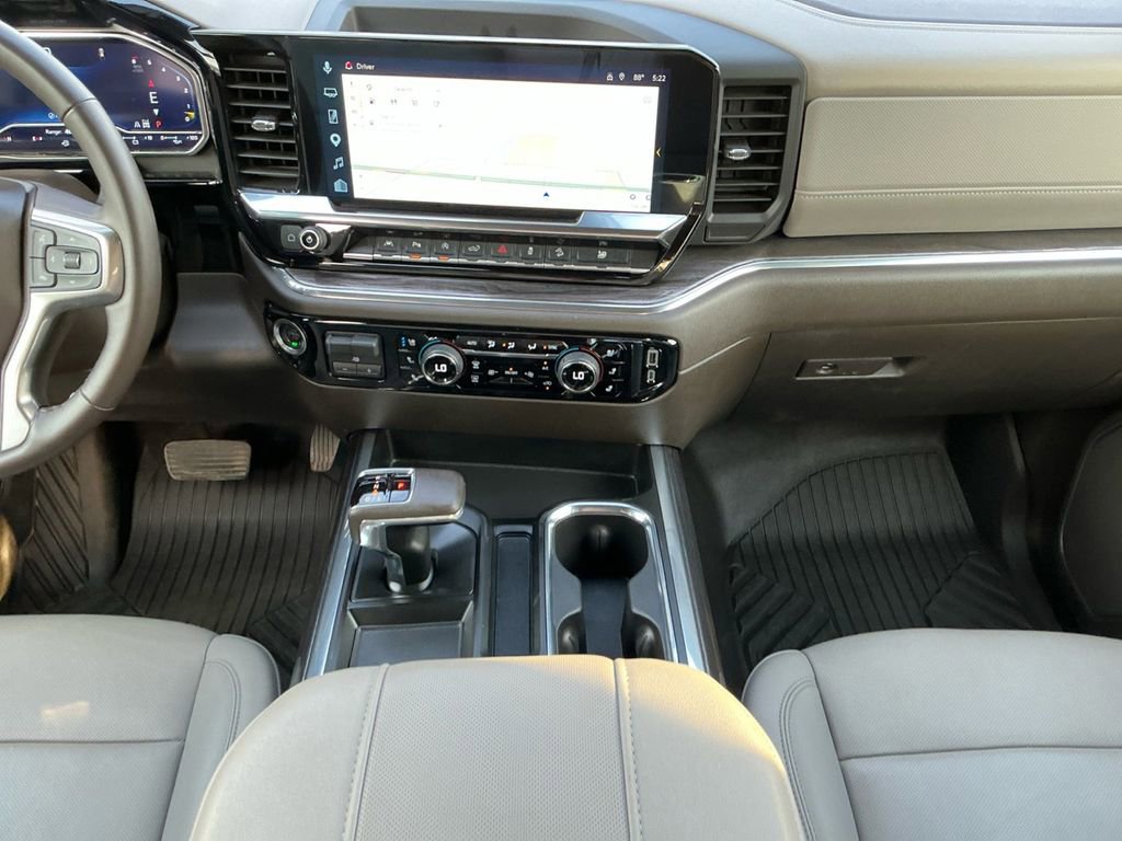 Used 2025 Chevrolet Silverado 1500 LTZ AWD/4WD image 20