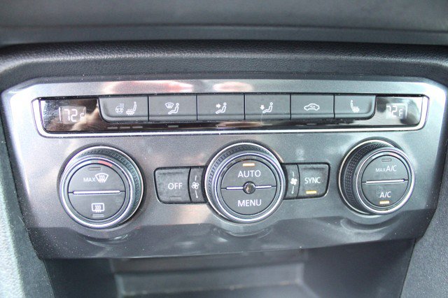 Used 2019 Volkswagen Tiguan SEL Premium w/ 3rd Row Seat Package AWD/4WD image 26