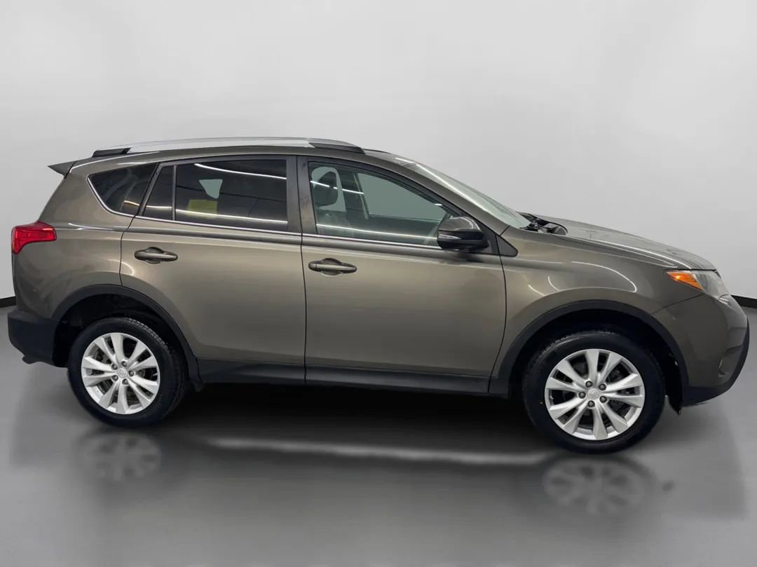 Used 2014 Toyota RAV4 Limited image 11
