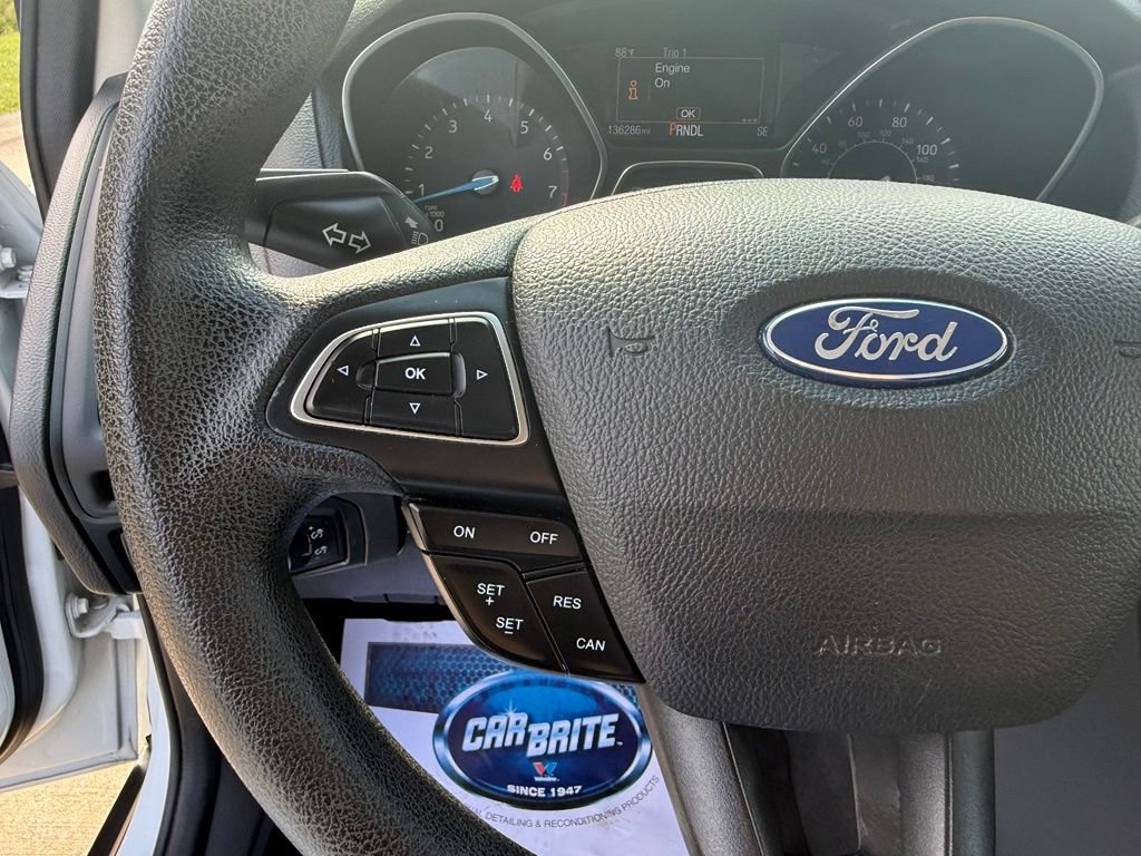 Used 2016 Ford Focus SE FWD image 22
