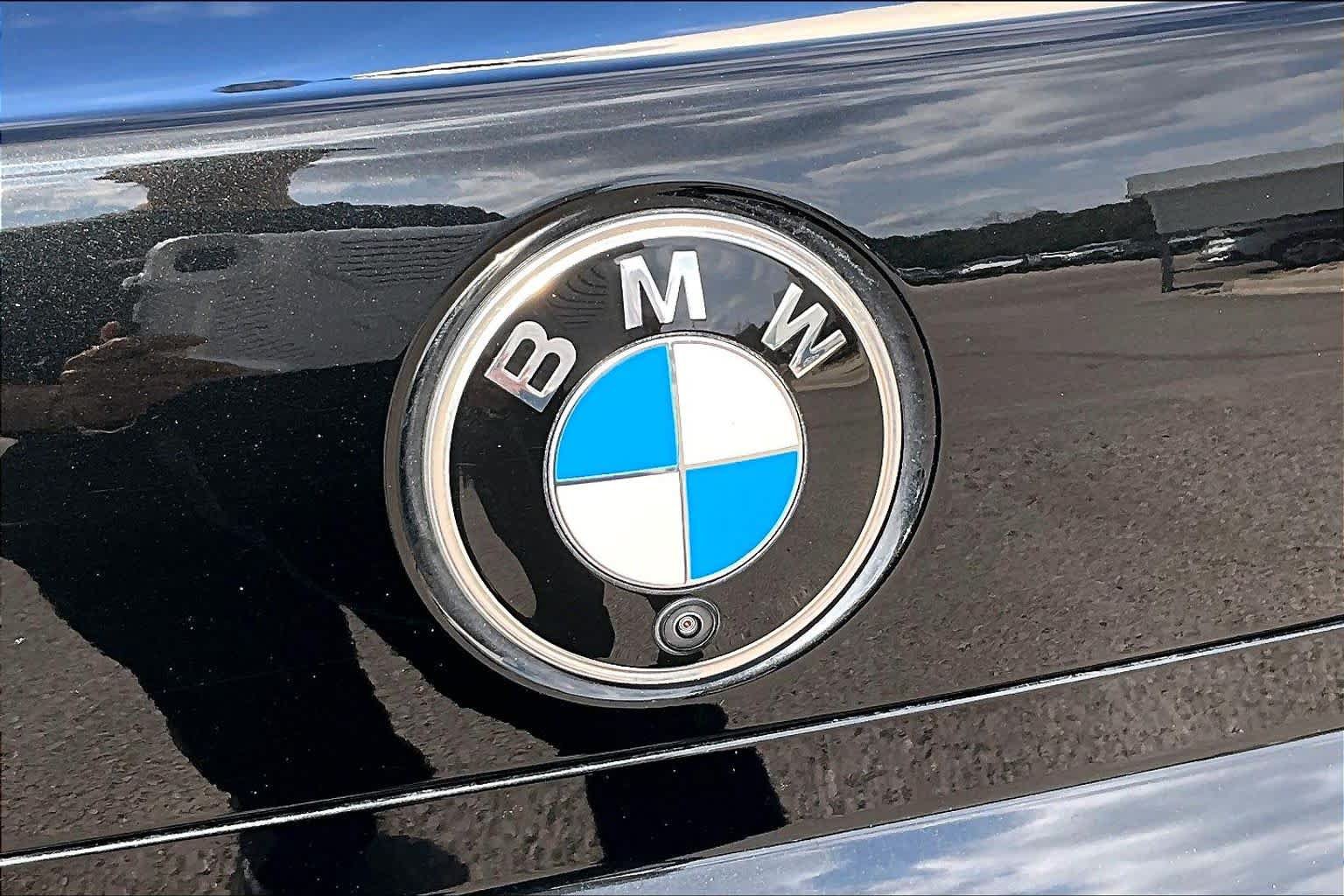 Used 2024 BMW 760i xDrive w/ Executive Package AWD/4WD image 9