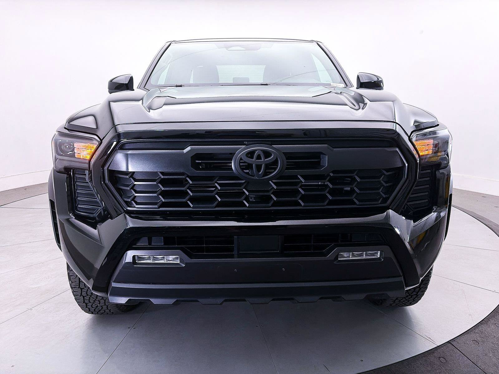 Used 2025 Toyota Tacoma TRD Off-Road AWD/4WD image 12