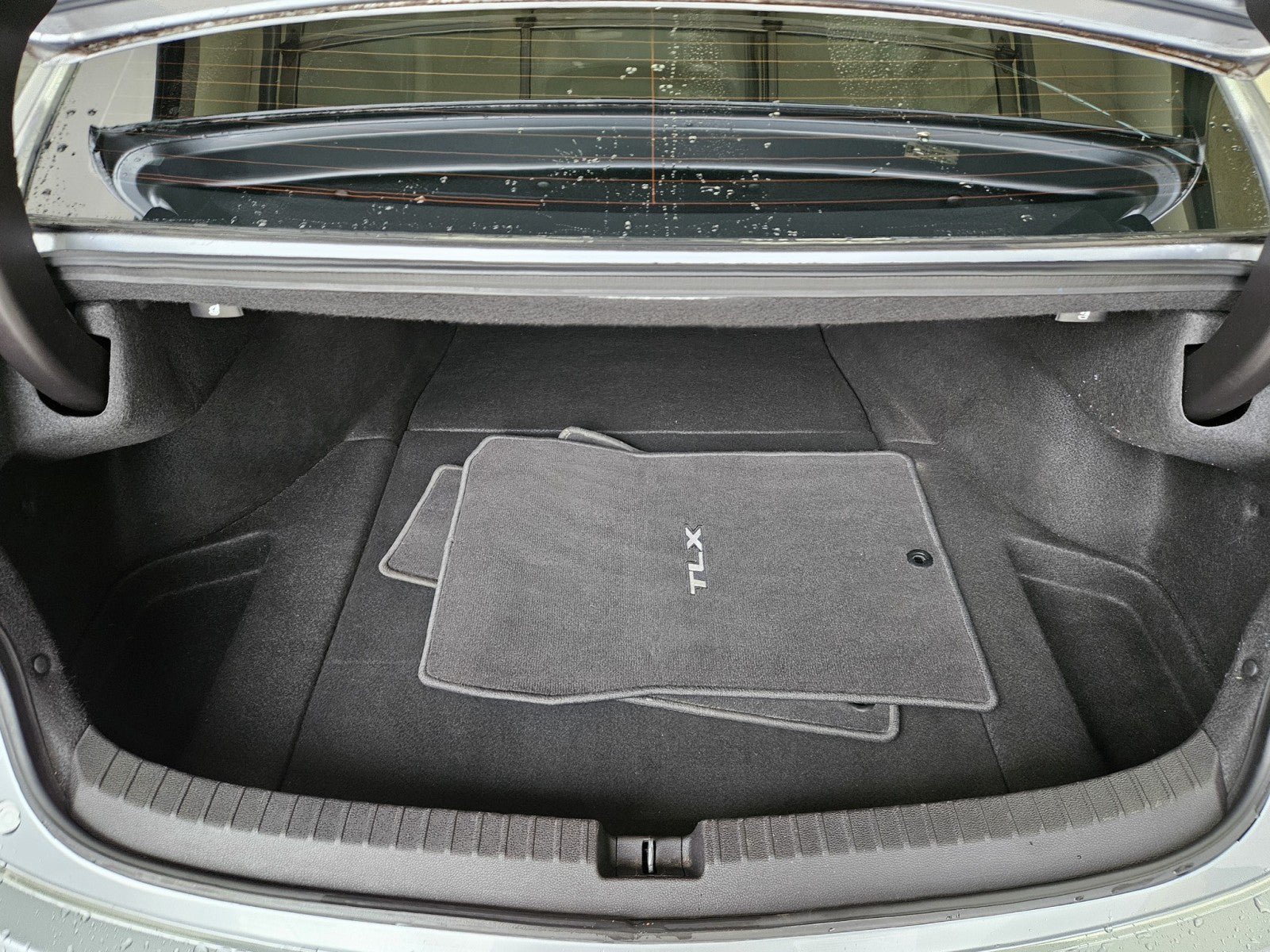 Used 2016 Acura TLX FWD image 10