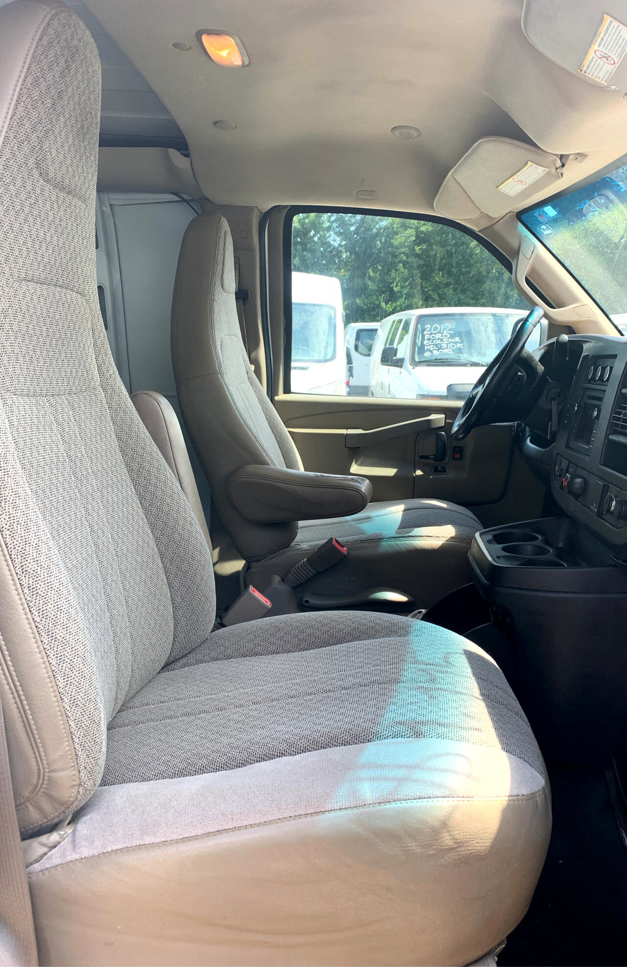 Used 2017 GMC Savana 2500 Extended image 20