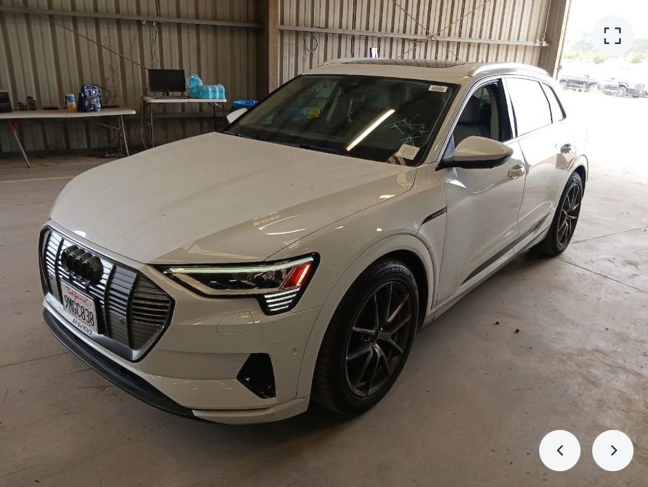 Used 2019 Audi e-tron Prestige AWD/4WD image 1