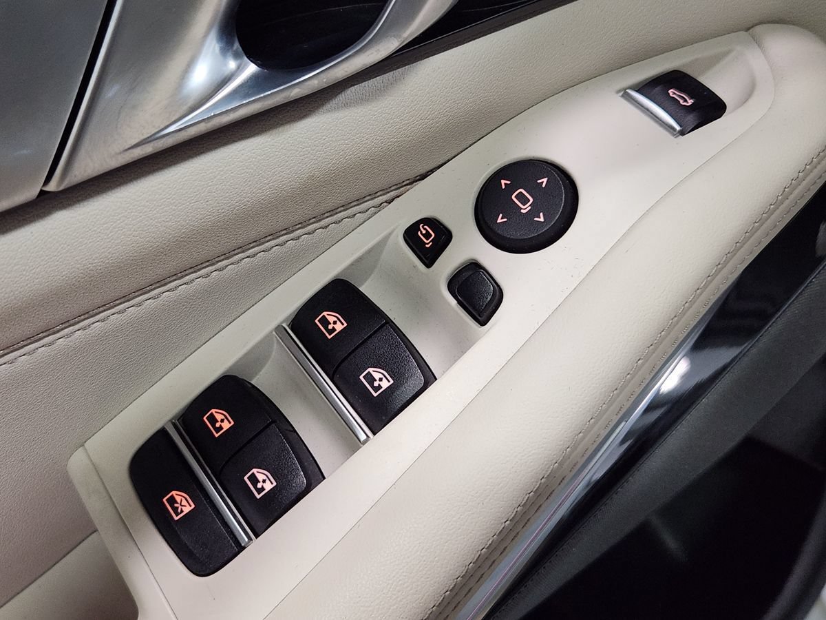 Used 2024 BMW X5 xDrive40i w/ M Sport Package AWD/4WD image 44