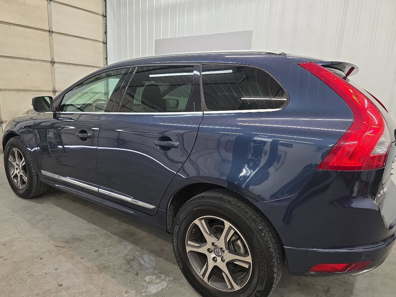 Used 2015 Volvo XC60 T6 AWD/4WD image 8