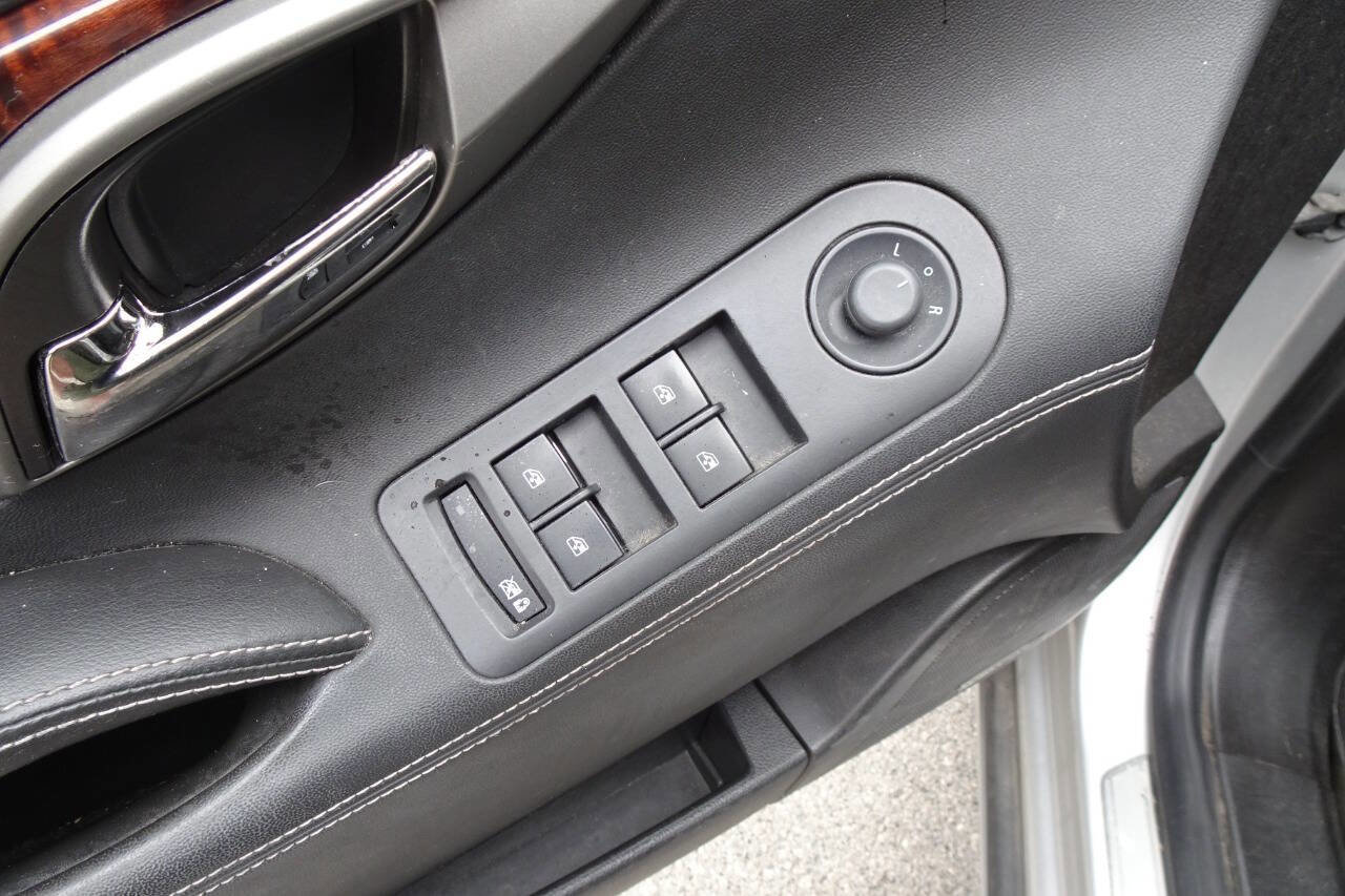 Used 2013 Buick LaCrosse Premium w/ Driver Confidence Package image 12