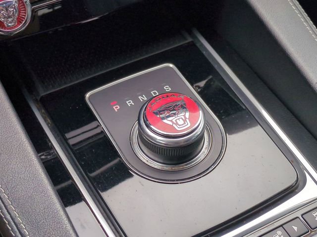 Used 2017 Jaguar F-PACE S image 18