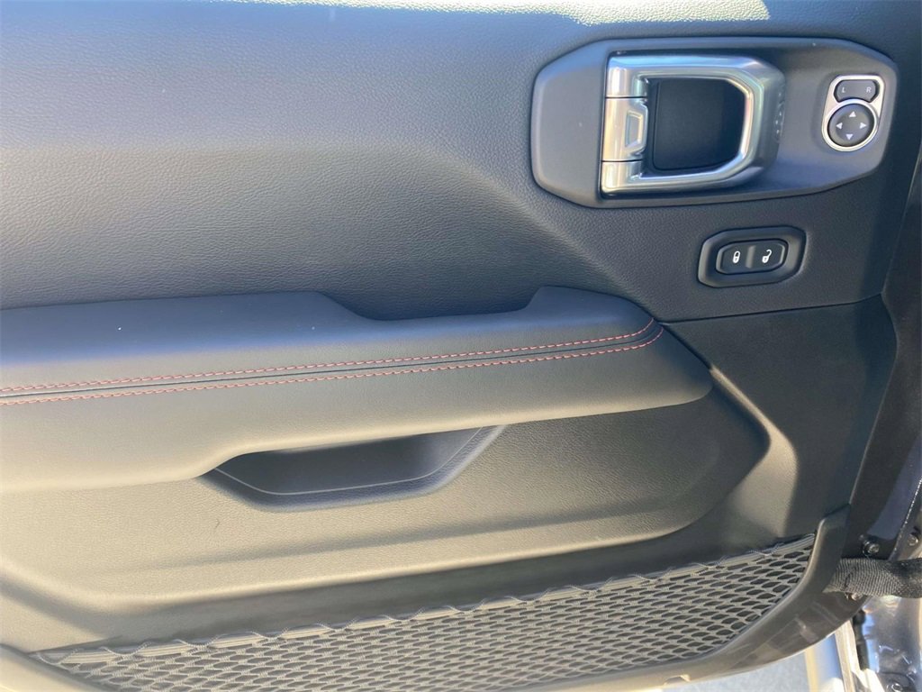 New 2025 Jeep Gladiator Rubicon image 12