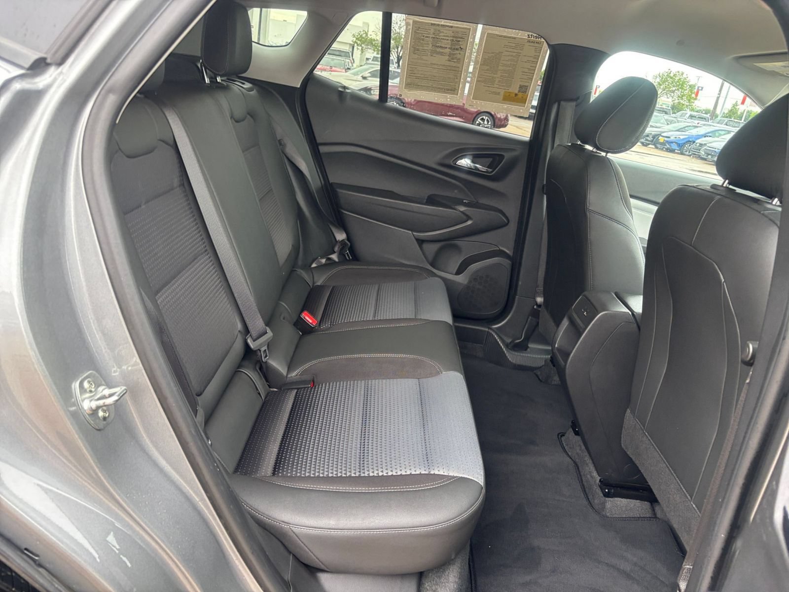 Used 2025 Chevrolet Trax LT FWD image 20