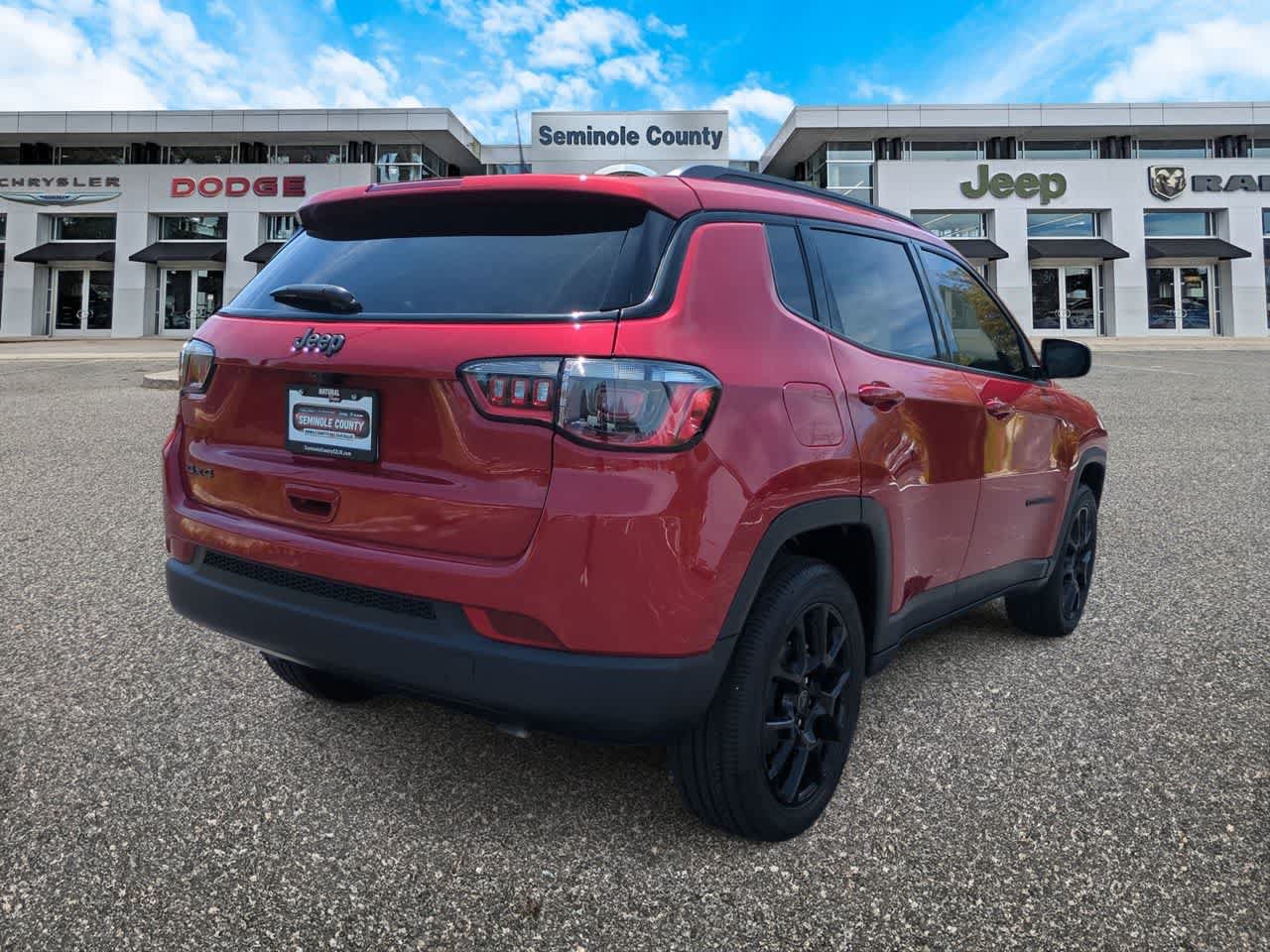 Certified 2026 Jeep Compass Latitude AWD/4WD image 8