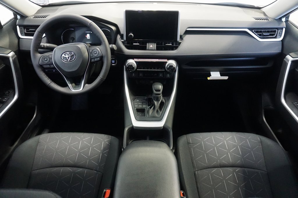 New 2025 Toyota RAV4 XLE image 28