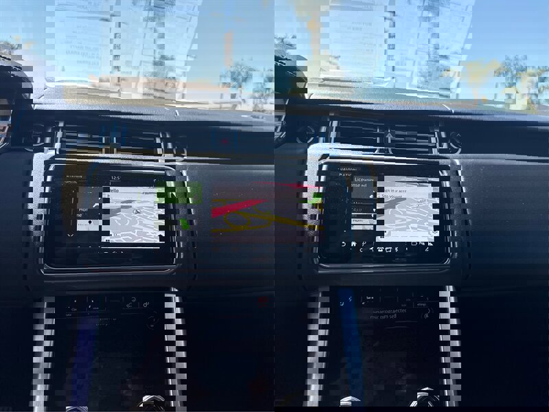 Used 2020 Land Rover Range Rover image 22