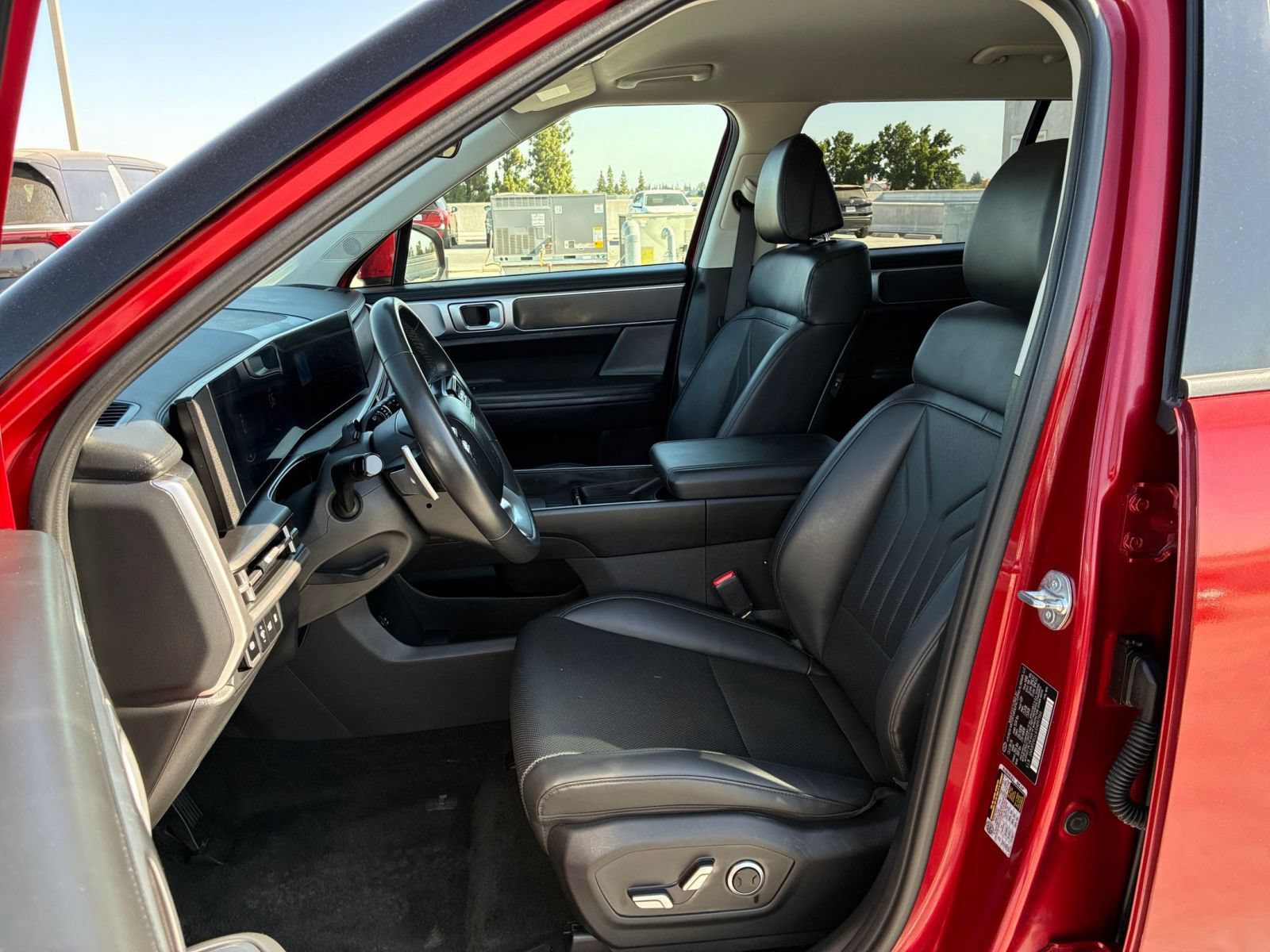 Used 2025 Hyundai Santa Fe SEL FWD image 23