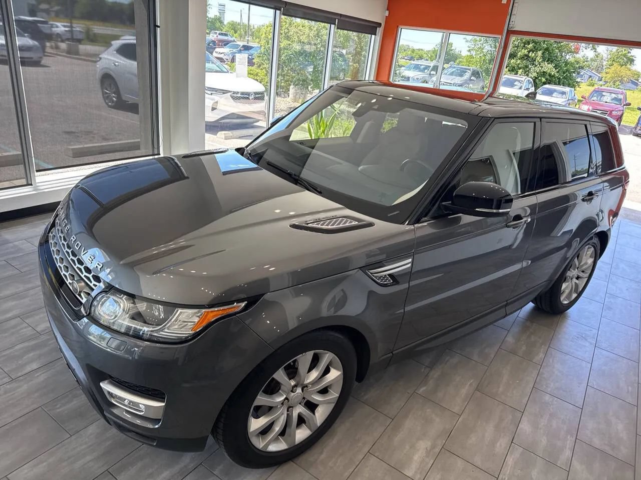 Used 2017 Land Rover Range Rover Sport HSE AWD/4WD image 18
