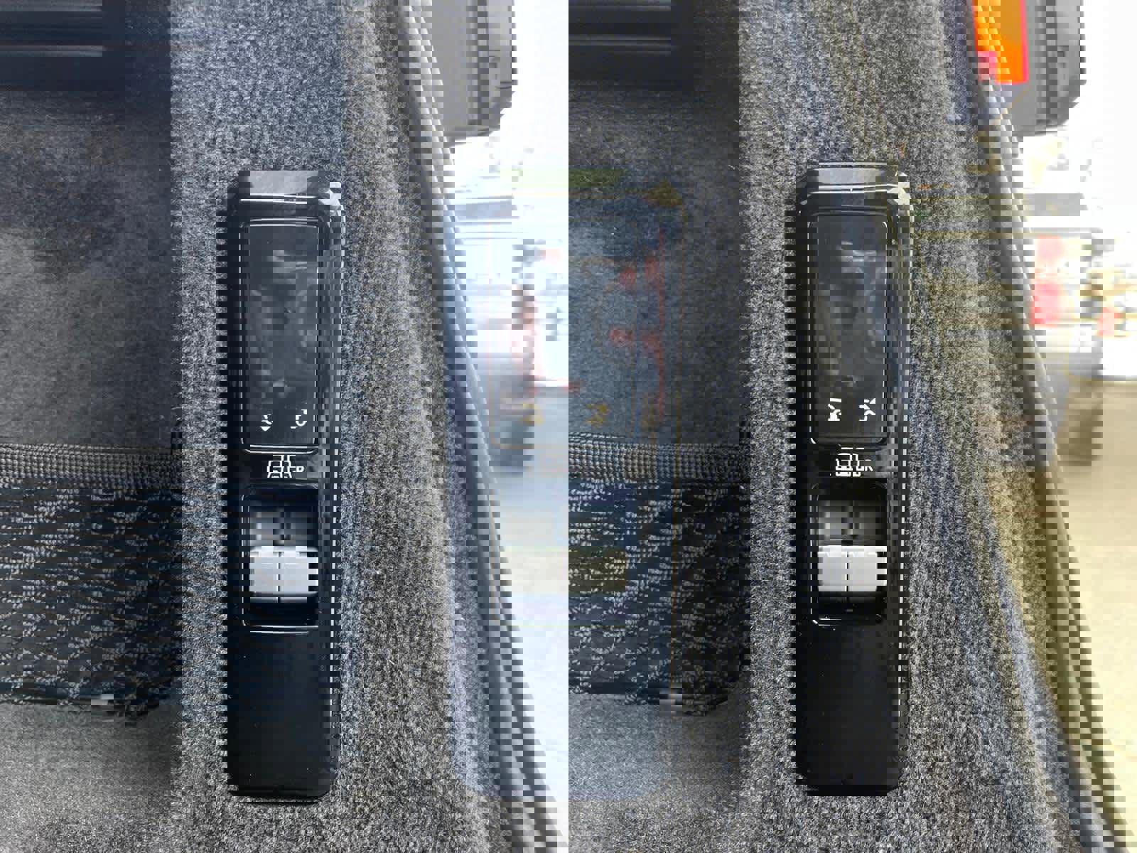 Used 2023 Land Rover Range Rover Sport SE Dynamic image 41