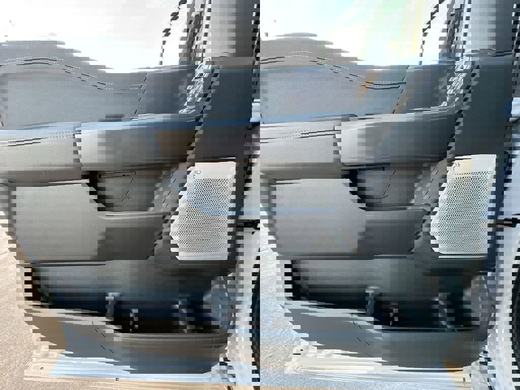 Used 2025 Ford F150 Lariat w/ Equipment Group 502A High image 22