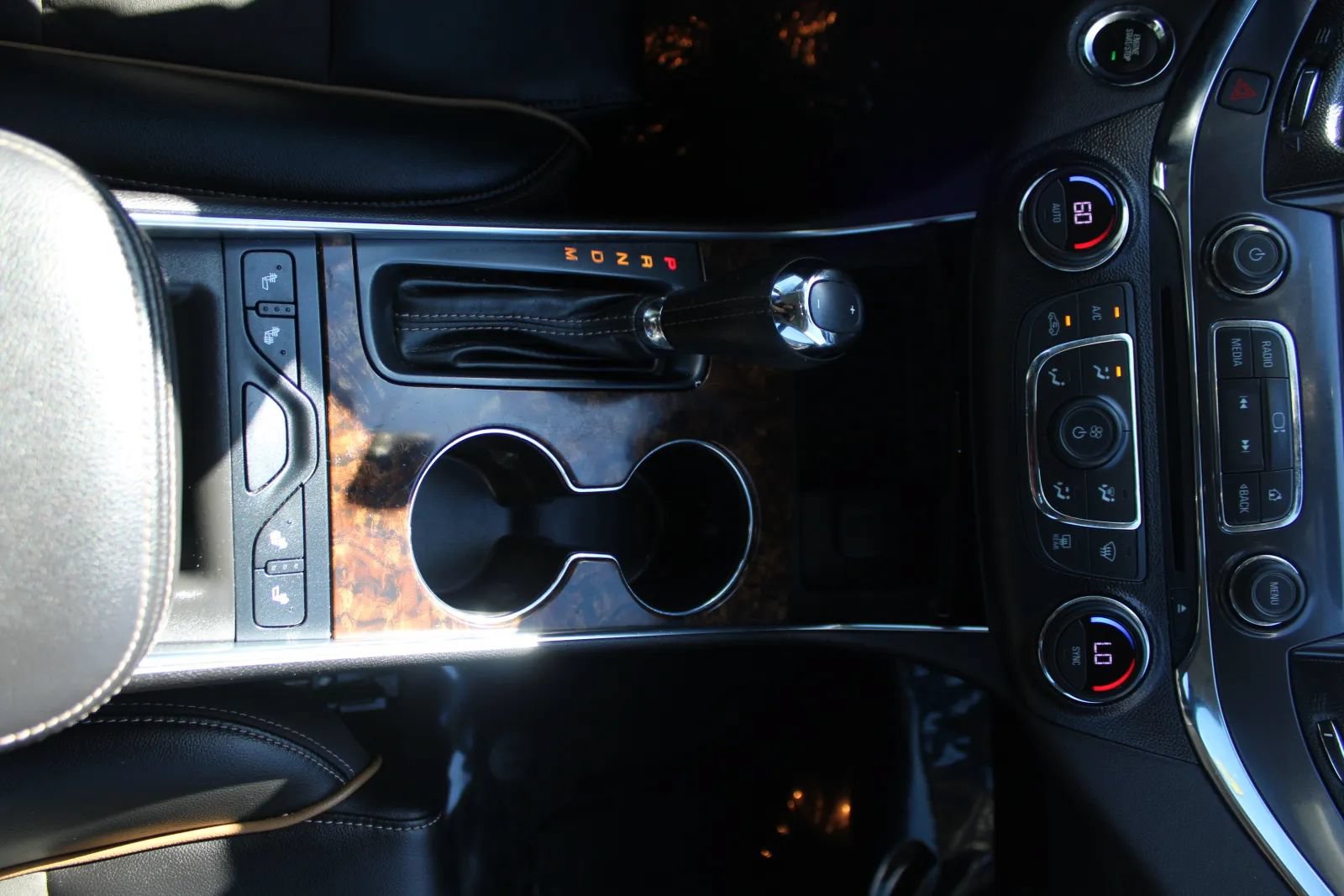 Used 2014 Chevrolet Impala LT FWD image 12