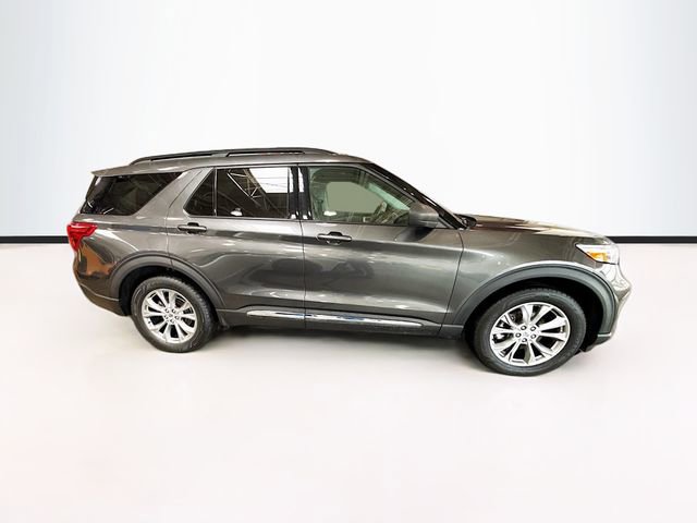 Used 2020 Ford Explorer XLT w/ Equipment Group 202A image 5