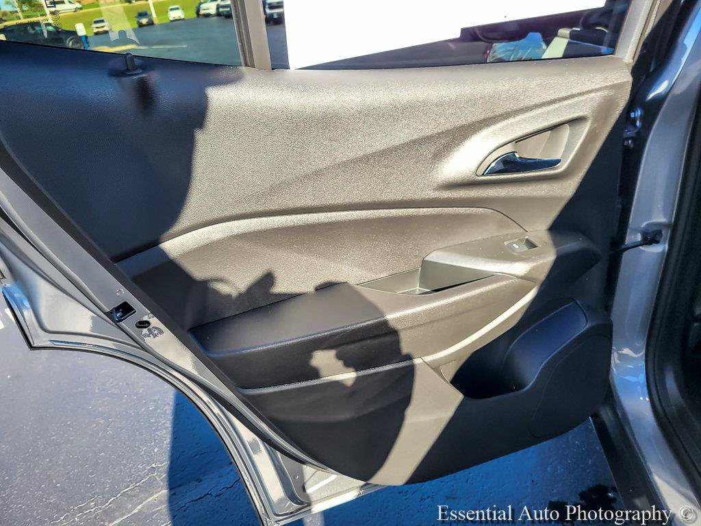 Used 2026 Chevrolet Trax RS w/ Sunroof Package FWD image 24