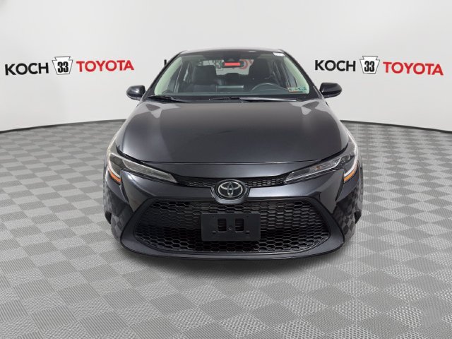 Used 2022 Toyota Corolla LE FWD image 2