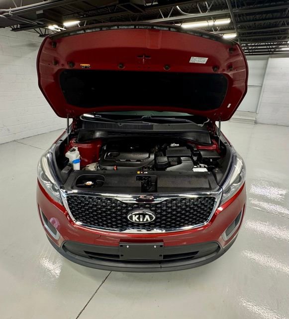 Used 2017 Kia Sorento LX image 25