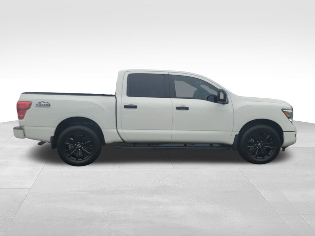 Used 2023 Nissan Titan SV w/ SV Convenience Package image 7