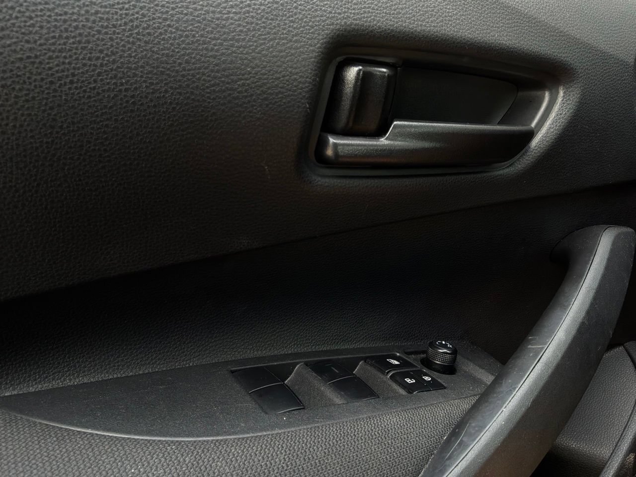 Used 2025 Toyota Corolla LE FWD image 19