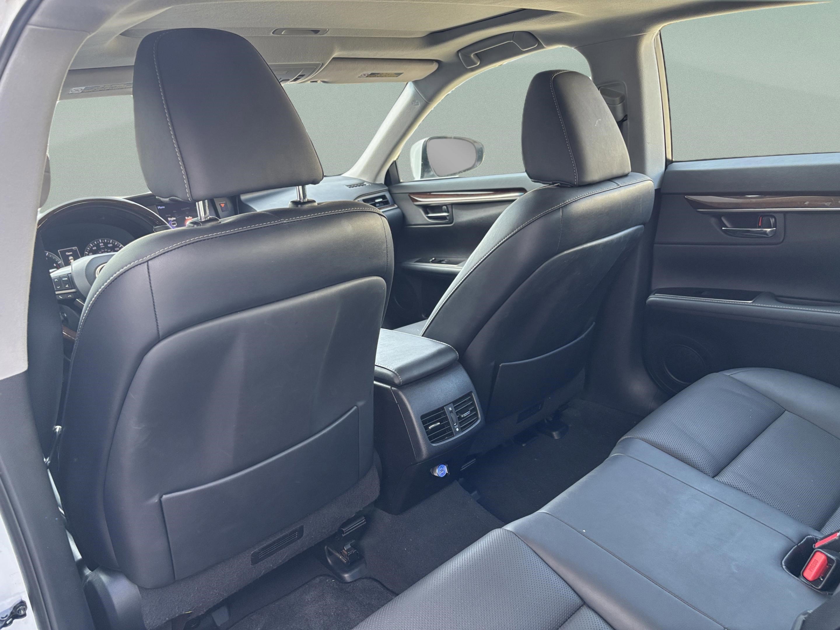 Used 2017 Lexus ES 350 w/ Premium Package image 32