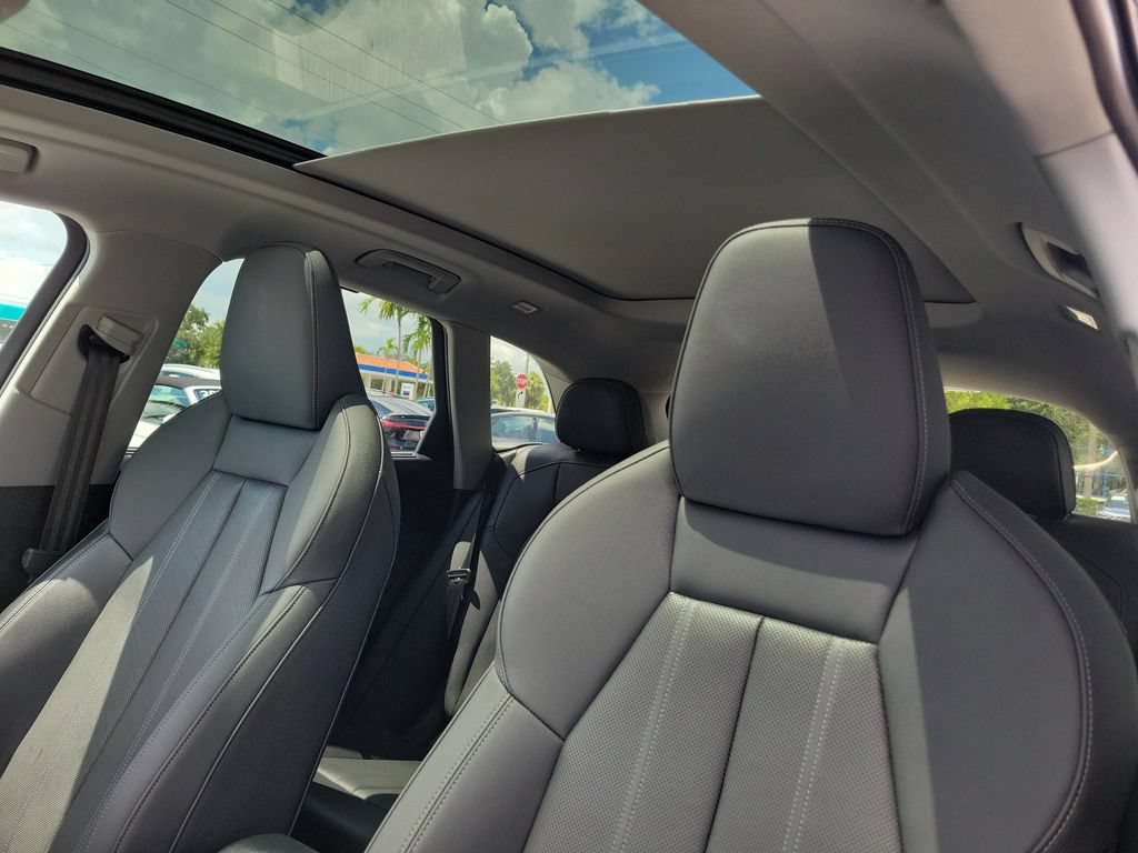 Used 2025 Audi Q5 Premium w/ Premium Plus AWD/4WD image 16