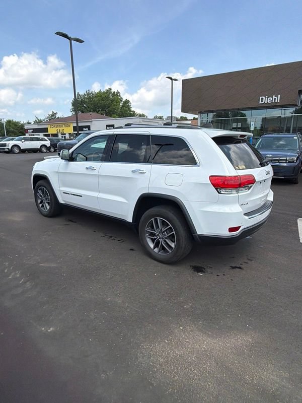 Used 2018 Jeep Grand Cherokee Limited AWD/4WD image 4