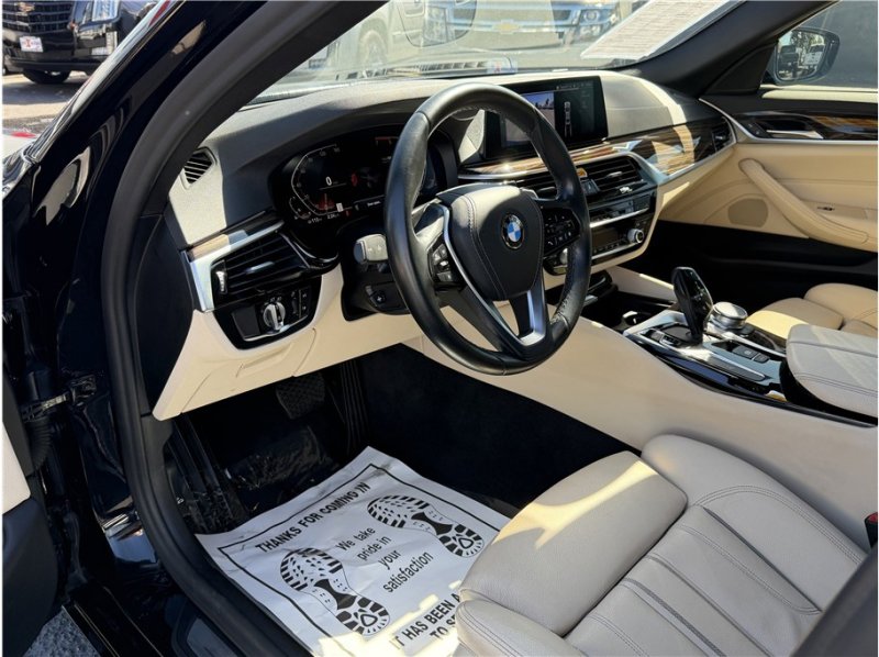 Used 2020 BMW 530i w/ Premium Package image 16