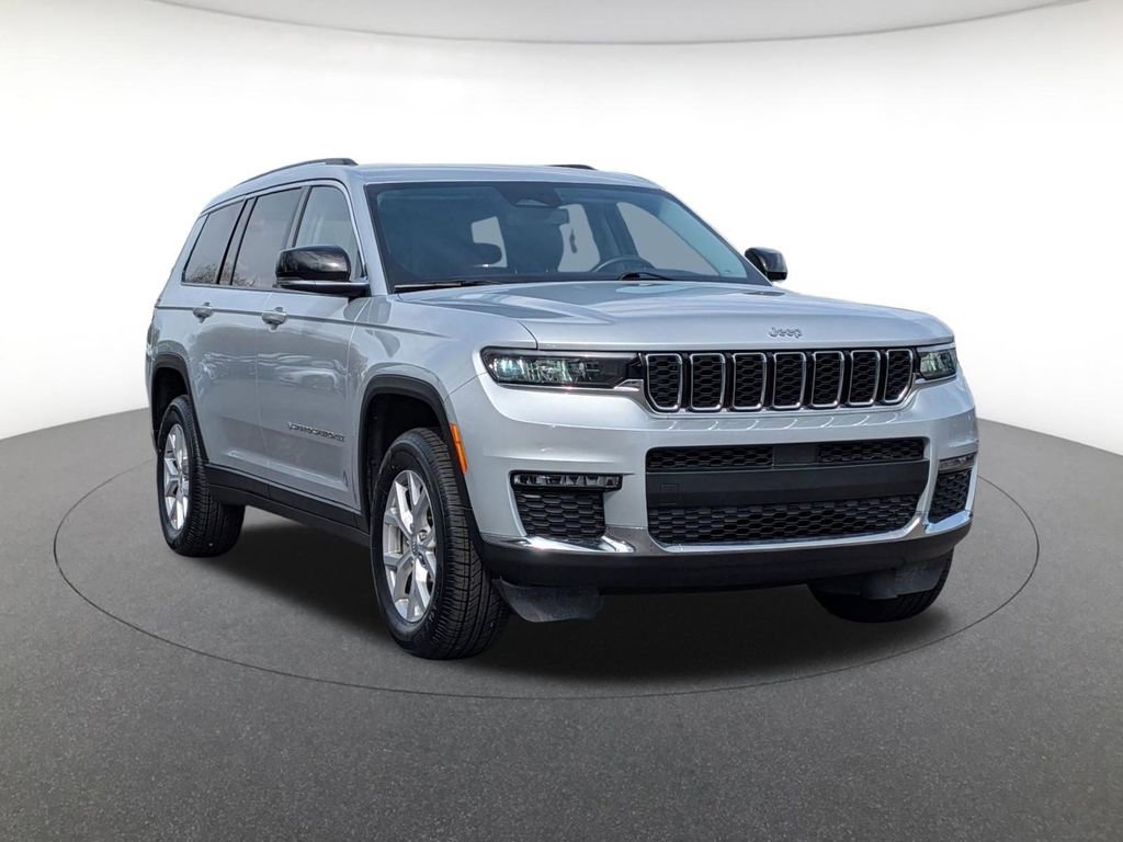 Used 2022 Jeep Grand Cherokee L Limited AWD/4WD image 3