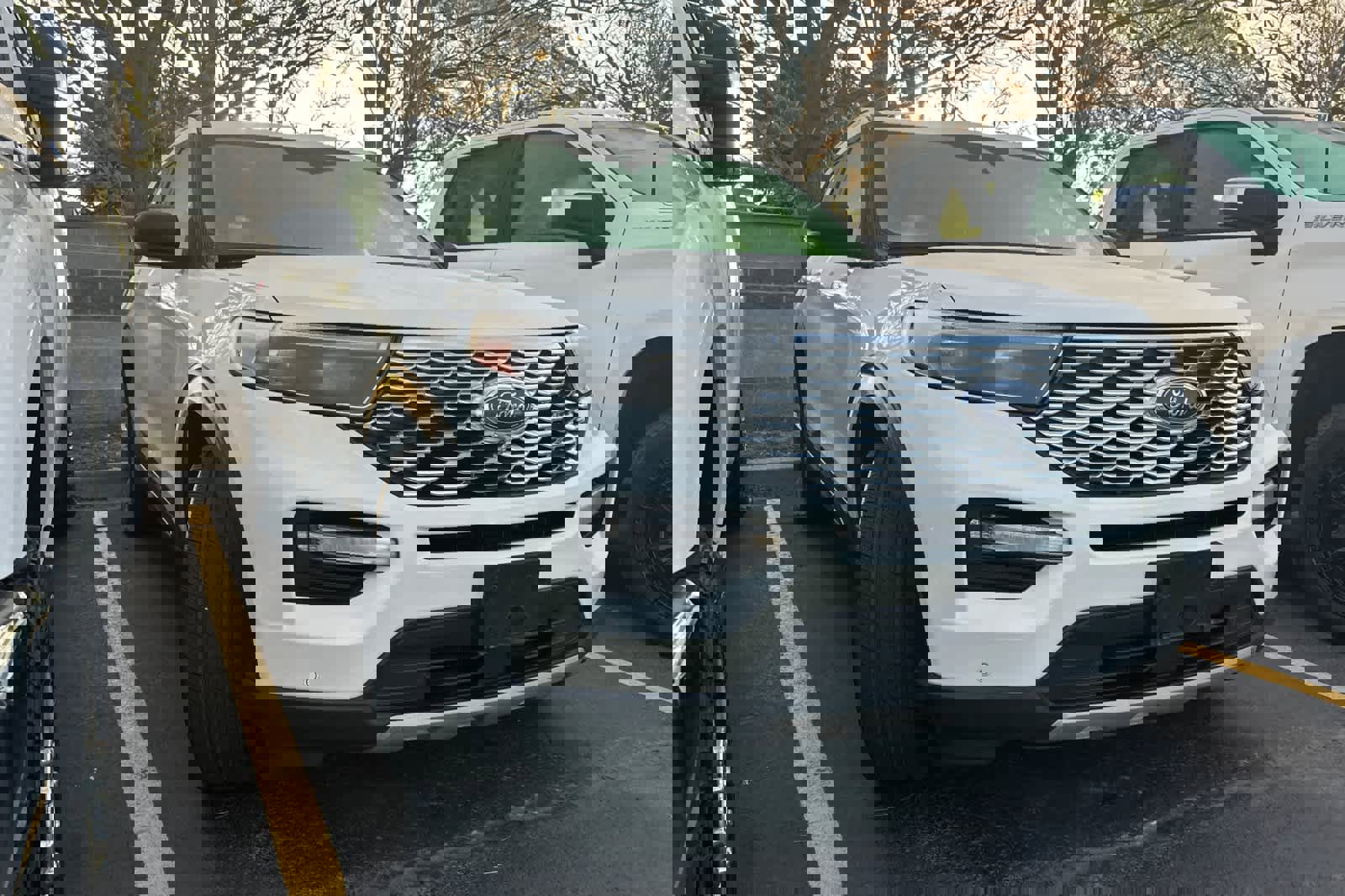 Used 2020 Ford Explorer Platinum w/ Premium Technology Package image 5