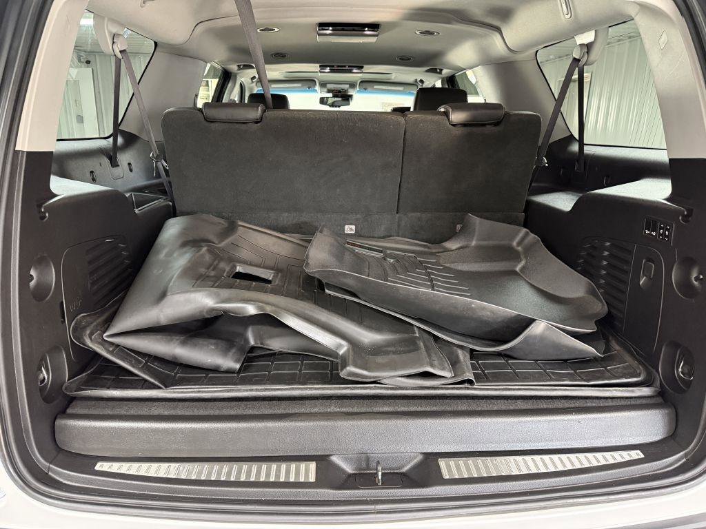 Used 2017 Chevrolet Suburban Premier image 31