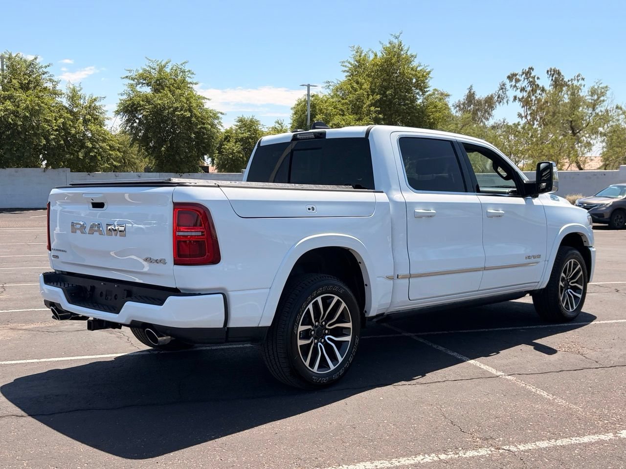 Used 2025 RAM 1500 Limited AWD/4WD image 5