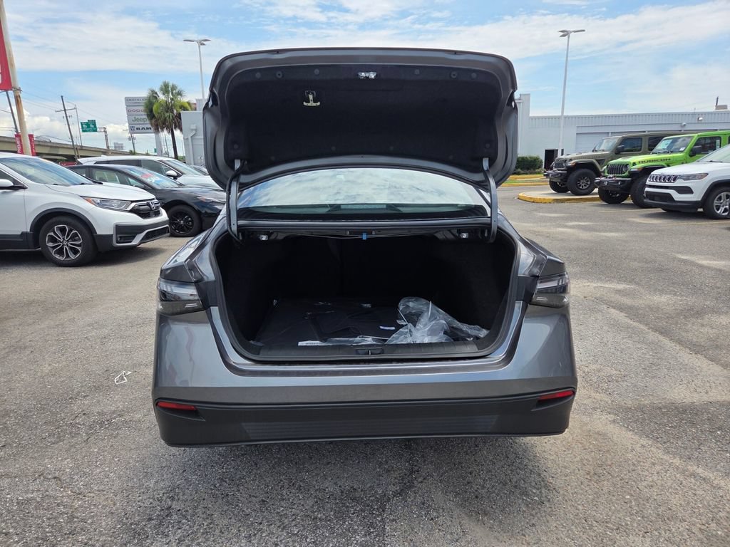 Used 2026 Nissan Sentra SV w/ SV Convenience Package FWD image 27