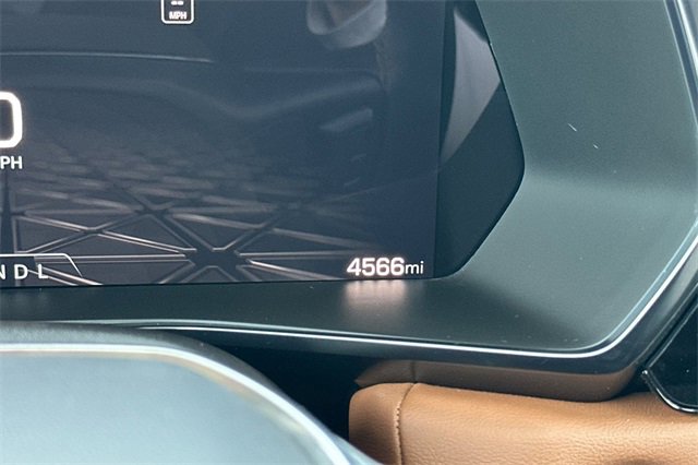 Used 2025 GMC Canyon AT4 image 25