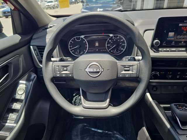 Used 2026 Nissan Rogue S FWD image 12