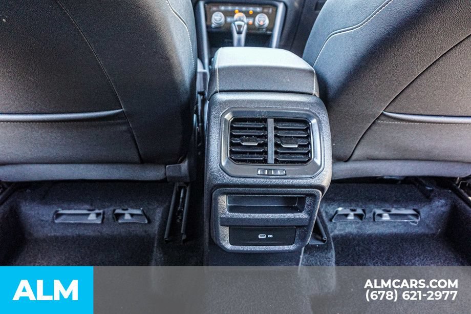 Used 2024 Volkswagen Taos SE FWD image 30