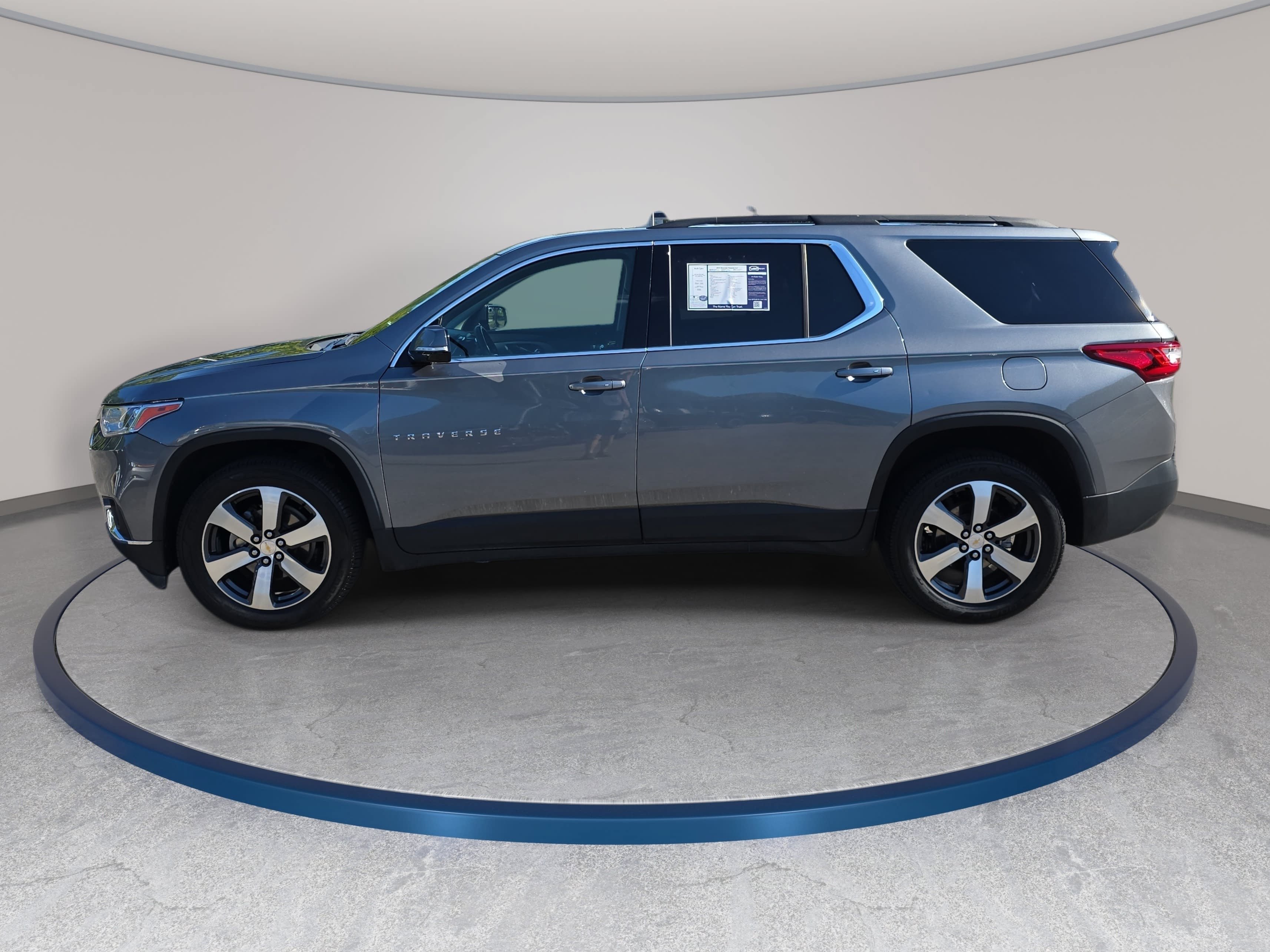 Used 2019 Chevrolet Traverse LT w/ LT Premium Package AWD/4WD image 8